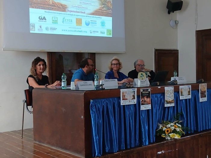 Il convegno "Il pane, la pace e la terra" con la presidente di Donne in Campo Puglia