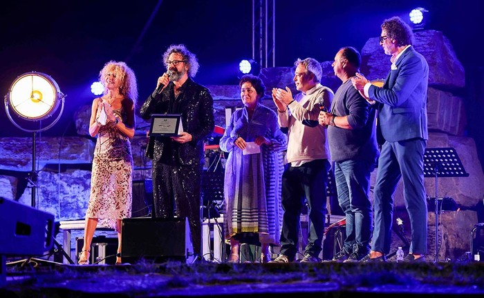 Cia Cuneo premia il cantautore Cristicchi con la Spiga d'oro