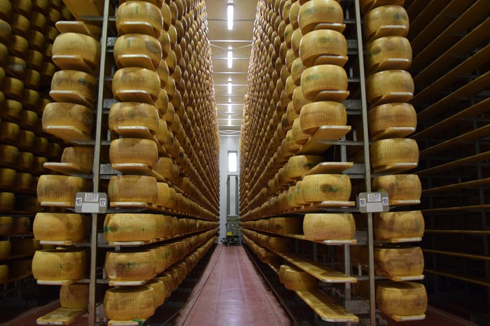 Grana Padano: crescono consumi (+2,8%) ed export (+7%). Guardia alta per rincari