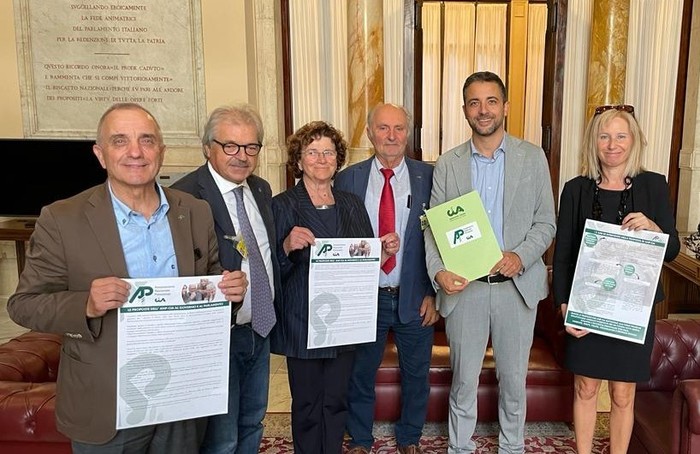 Anp-Cia da Furfaro a Montecitorio per consegnare le istanze dei pensionati